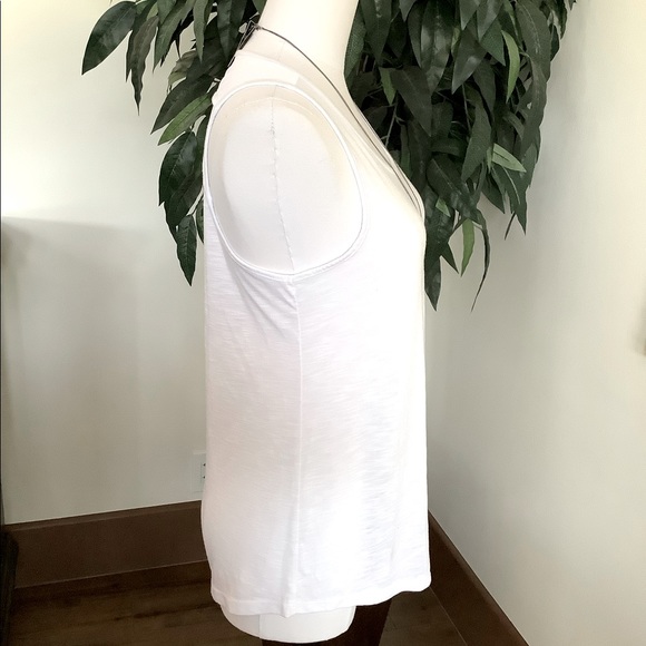 🔥Pretty White tank top - Picture 3 of 7
